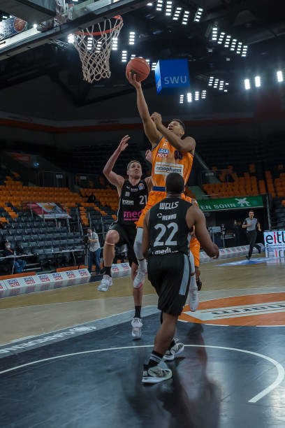 然低估了球 然低估了球